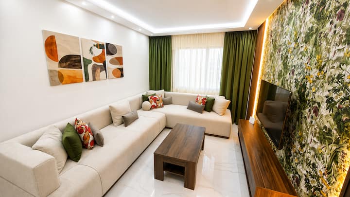 Nouvel Cosy Appart– Vue Piscine, Mer Et Montagne - Al Hoceima