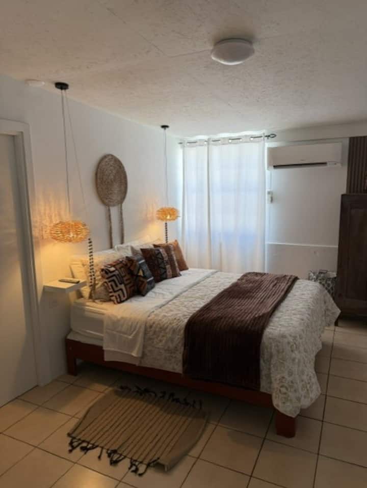 Micha Cozy Savaneta Escape W/ Large Patio - 荷屬阿魯巴