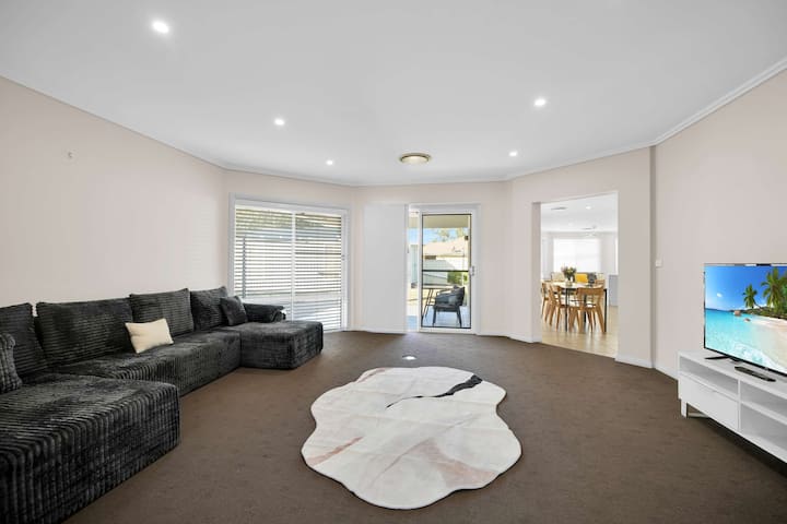 Wheelers House • Family Entertainer - Dubbo