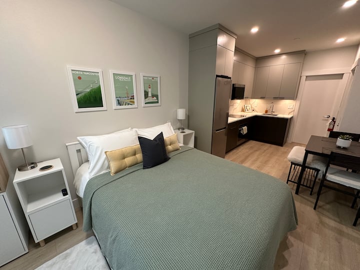 Cozy Studio In The Heart Of North Vancouver - Grouse Mountain