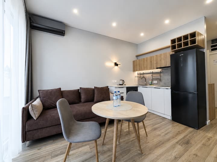High-floor 1br Apt With Sea View & Proper Kitchen - Geórgia