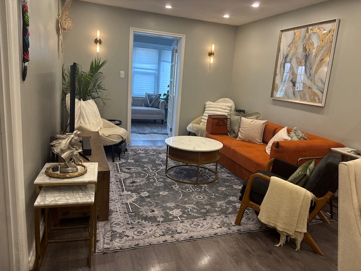 Liza Boutique Full Home - Hamilton