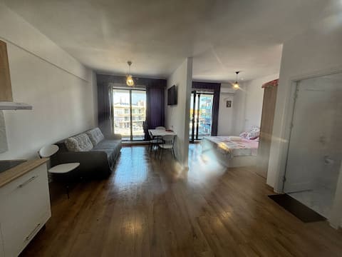 Popular Airbnb listing: Studio Sunshine Residence Saturn in Mangalia