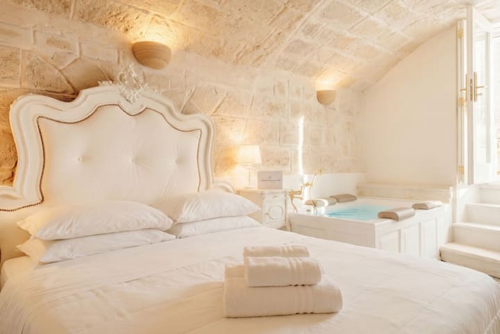 Casa Reale – Elegant Suite With Bath In Old Town - Monopoli