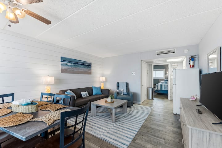 Modern Beach Condo W/ Stunning Views - Cape May, NJ