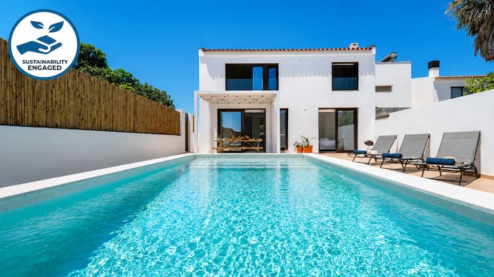 Peaceful Villa With Heatable Pool In Carvoeiro - Portugal