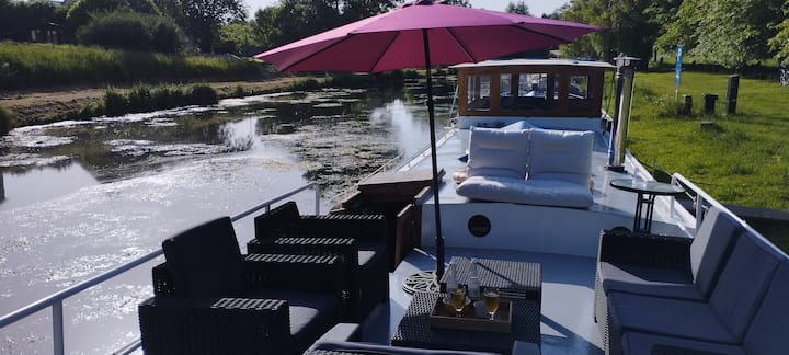Terrasse Lounge Privée Sur Péniche à La Journée - Dinan