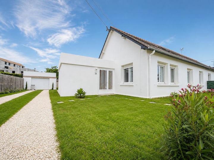 Maison Proche De La Mer Calme Avec Grand Jardin - Dinard