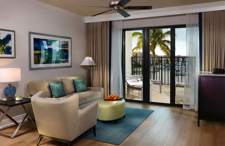 3 Suites Steps To 5th Ave S | Free Beach Shuttle - 那不勒斯
