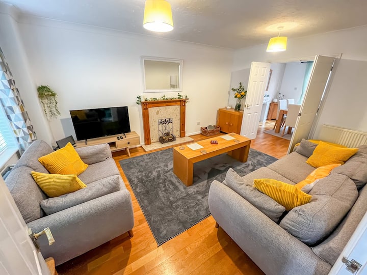 Baker's Bun | Sleeps 7 | Spacious Home | Parking & - Bristol