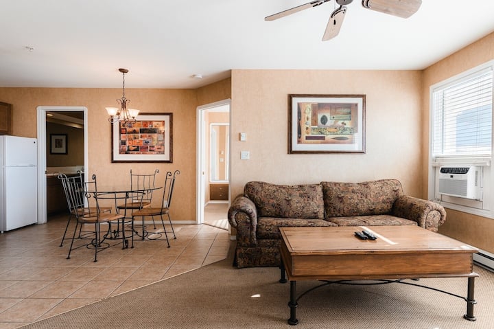 1br King Suite | Kitchen | Near Hot Springs - Fairmont Hot Springs