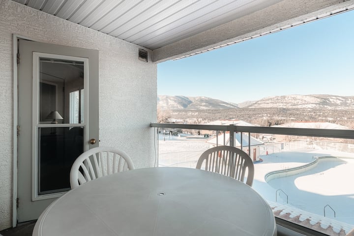 King Suite | Balcony | Steps To Riverside Golf - Fairmont Hot Springs, BC