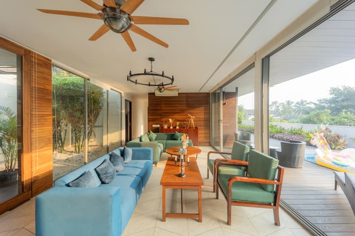 Living room image 2