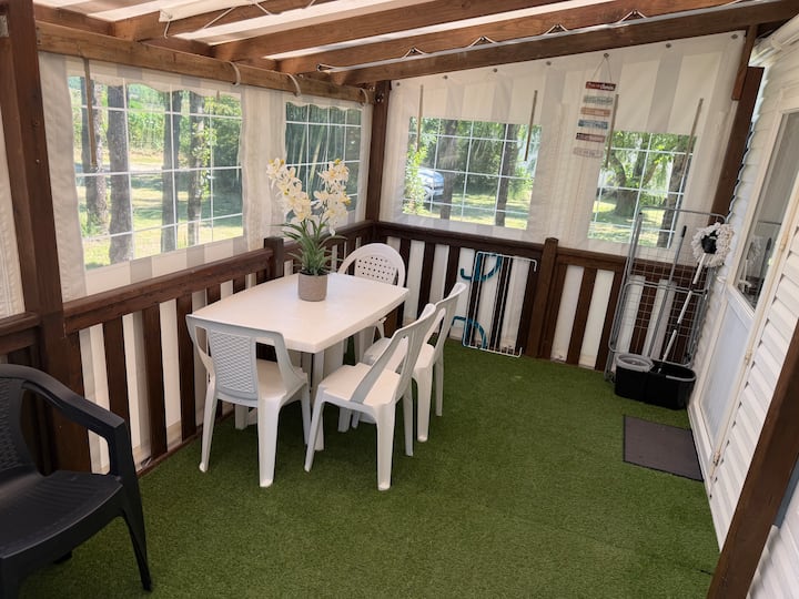 Logement Avec 2 Chambres Et Terrasse Couverte - Mortagne-sur-Gironde