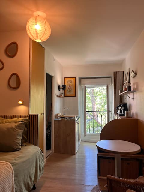 Propriété Airbnb réussie: Renovated studio - center of Nantes - Quiet - close to the train station à Nantes