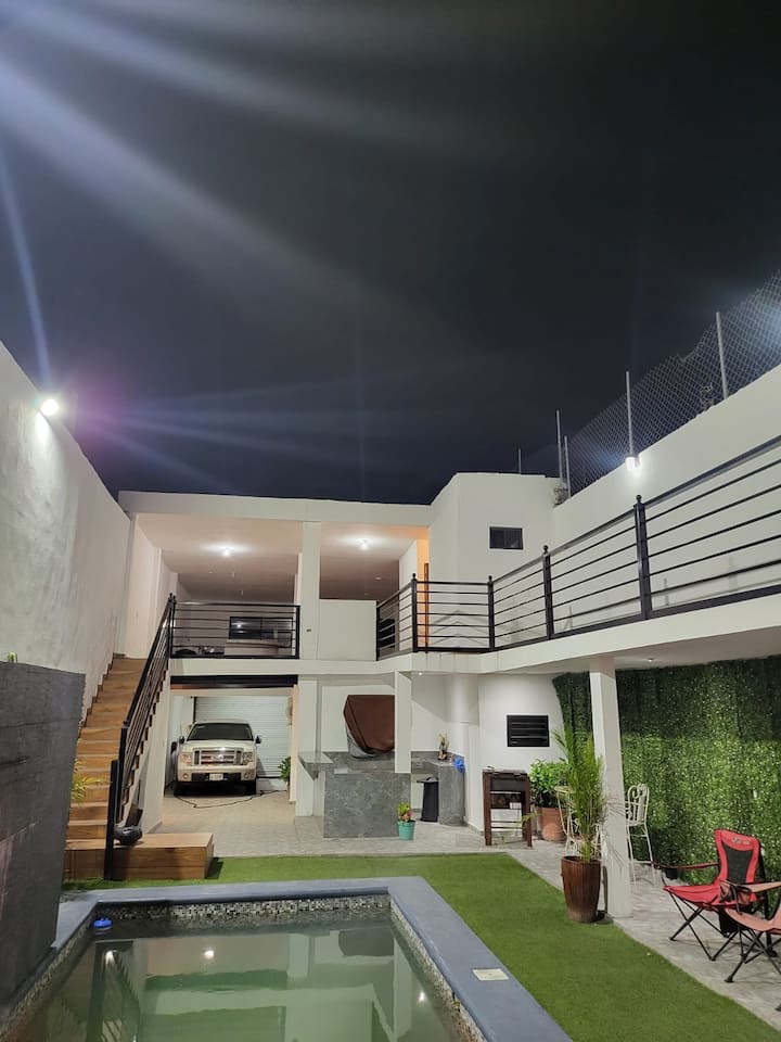 Casa Con Alberca - Monterrey