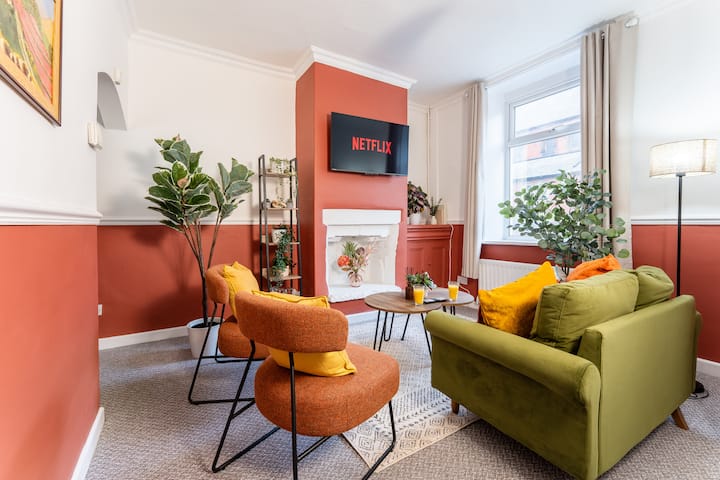Long Stay J10 M65 Contractor Home Sleep 10 Parking - Burnley