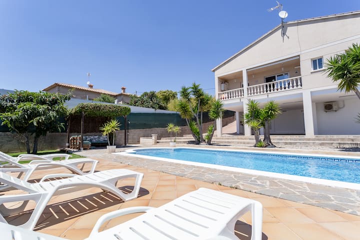 Casa Lliri Con Piscina Privada Y Barbacoa - Cunit