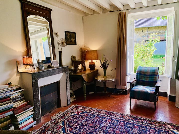 La Tranquillité Au Cœur De La Bourgogne - Vézelay