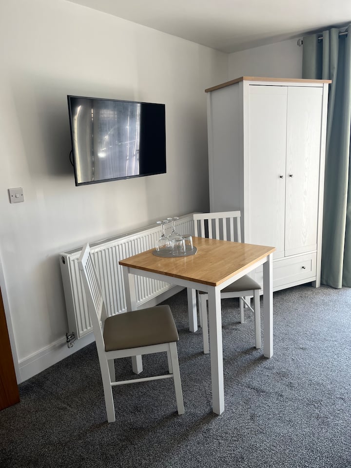 Beautiful Annexe With Parking, Couples Only - Fistral Beach