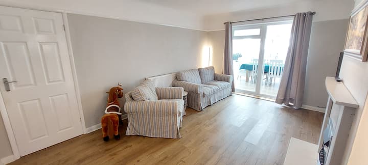 Cozy Detached Bungalow With Sunny Garden - Southampton