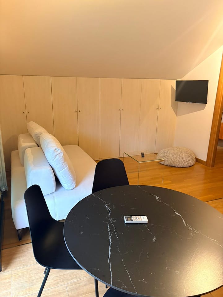Appartamento Con Ampia Terrazza Vista Montagne - Domodossola