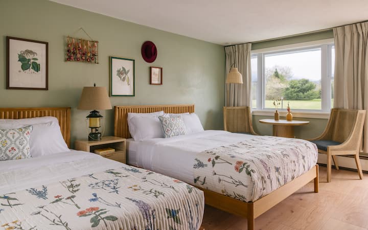 Boutique Mountain Stay In Franconia W/ Views - Franconia, NH