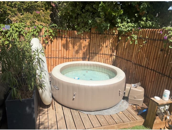 Appartement Lumineux Avec Rez-de-jardin - La Garde