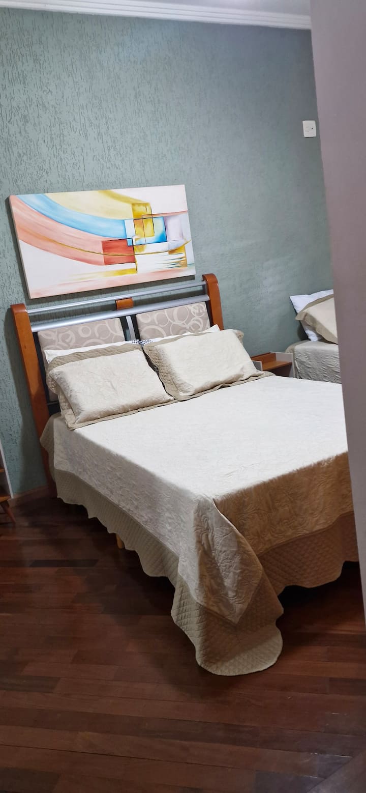 Dhomë gjumi 2