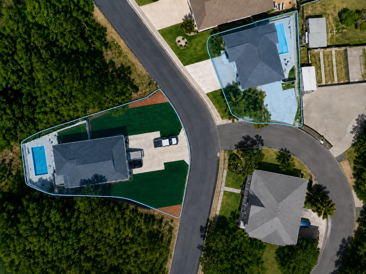 2 Homes, 18 Guests — exterior view