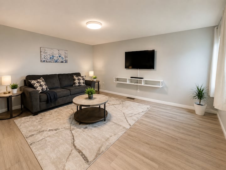 Glorious Stay Heritage Home · Kids Play · Red Deer - 레드 데어