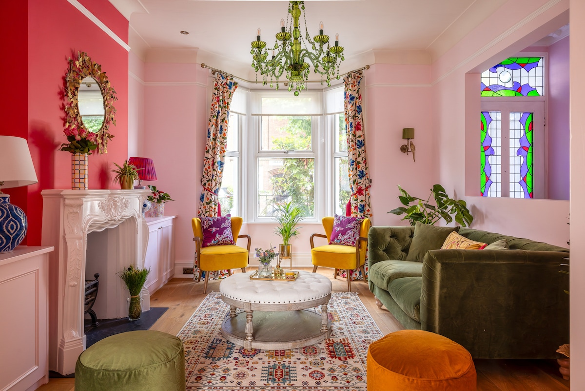Luxury private room Own bath in central WHampstead