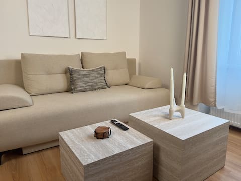 Top Airbnb: Modern apt 4 min from O2 Arena & Metro |Neebo apt in Libeň