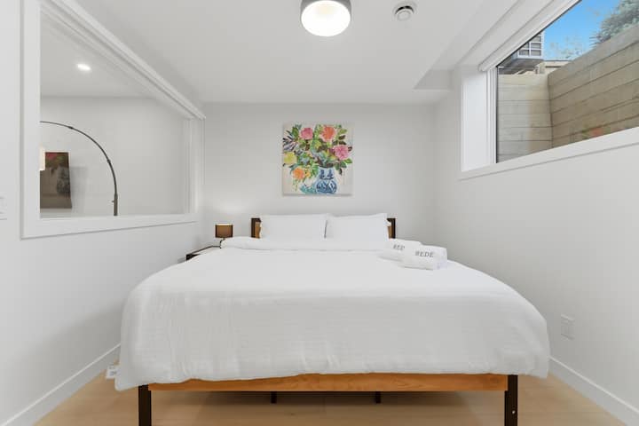 Basement Bedroom - King bed, Memory foam mattress, Memory foam pillows, full walk in closet