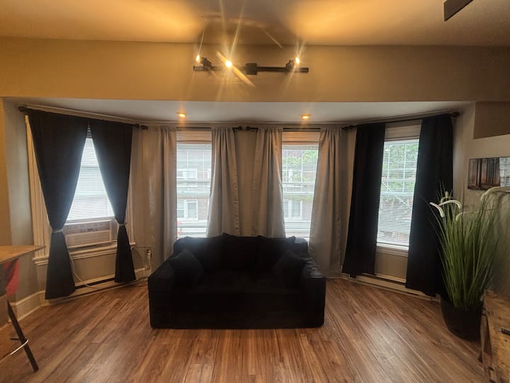 Modern Place Overlooking Downtown - Wilmington, DE
