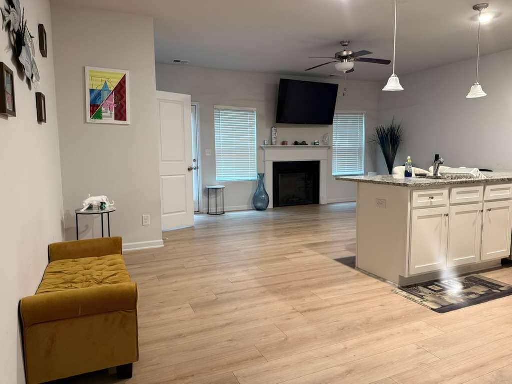 Comfortable Rooms Near Atlanta & Lake Lanier