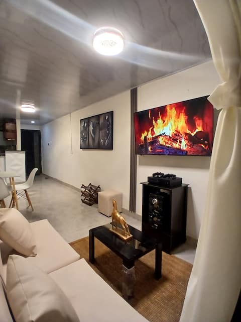 Popular Airbnb listing: Apartment in Medellín near the metro plus 2 rooms in Manrique
