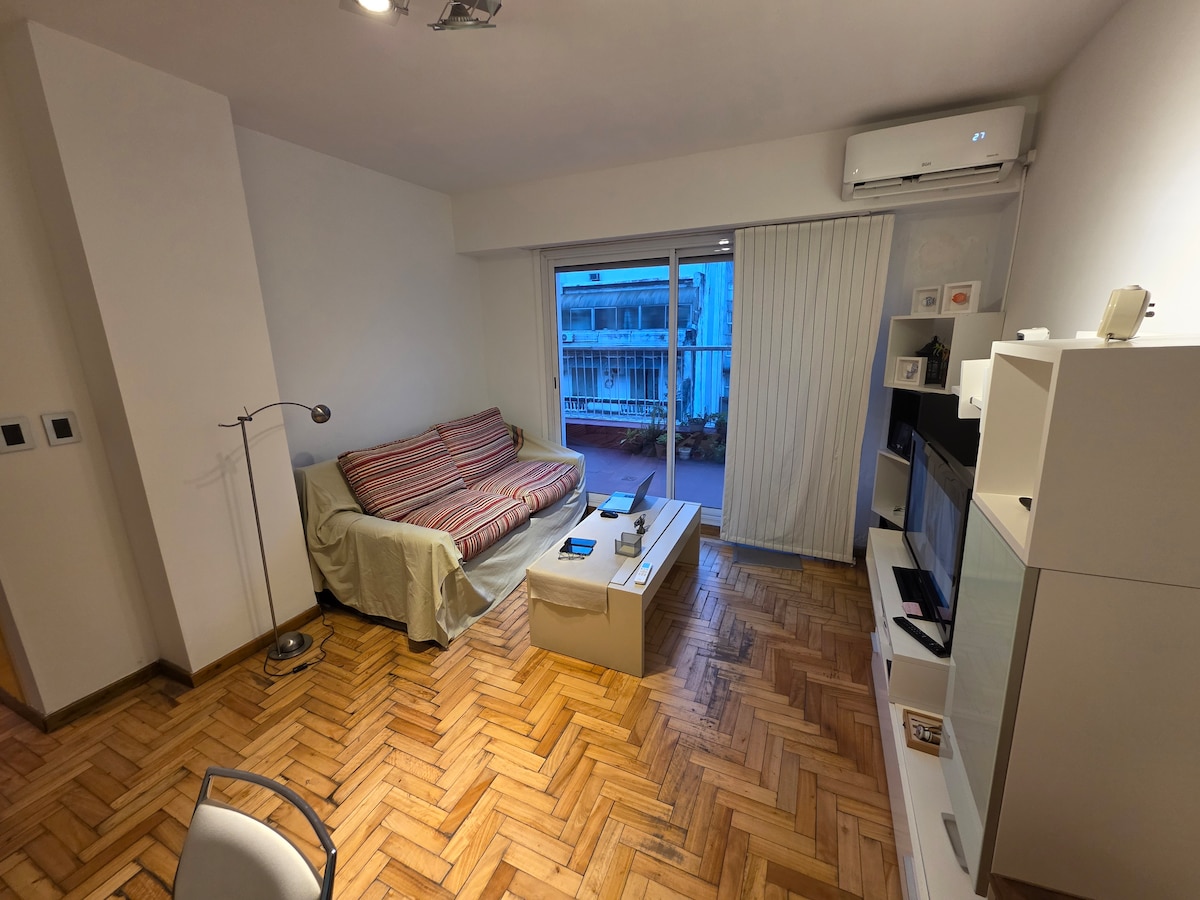 Luminoso 1 dormitorio con balcón