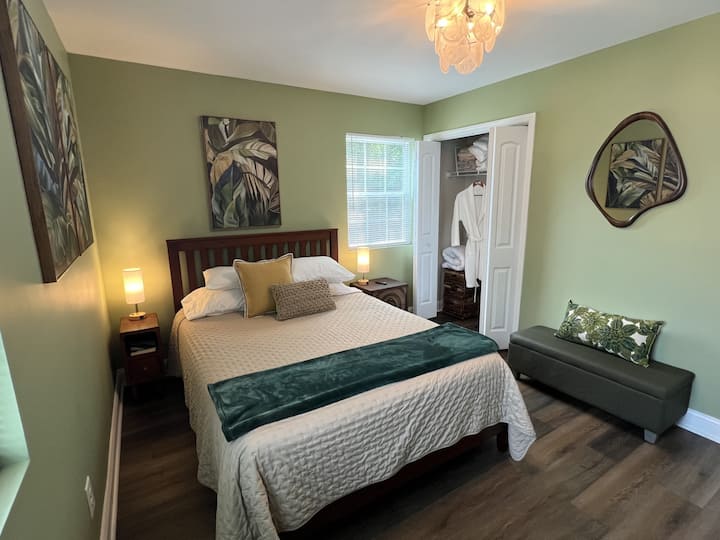2br Quiet Haven Near Dpac, Duke & Nccu | King Bed - Durham, NC