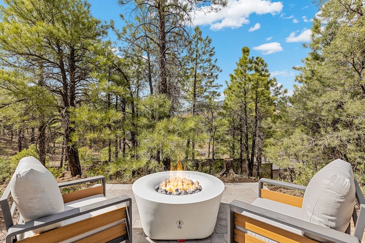 Spacious Luxury Retreat In The Heart Of Flagstaff - 플래그스태프