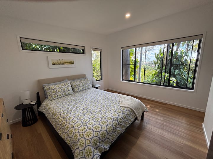 "Our Treehouse" Secluded Escape Amongst Nature - Maroochydore