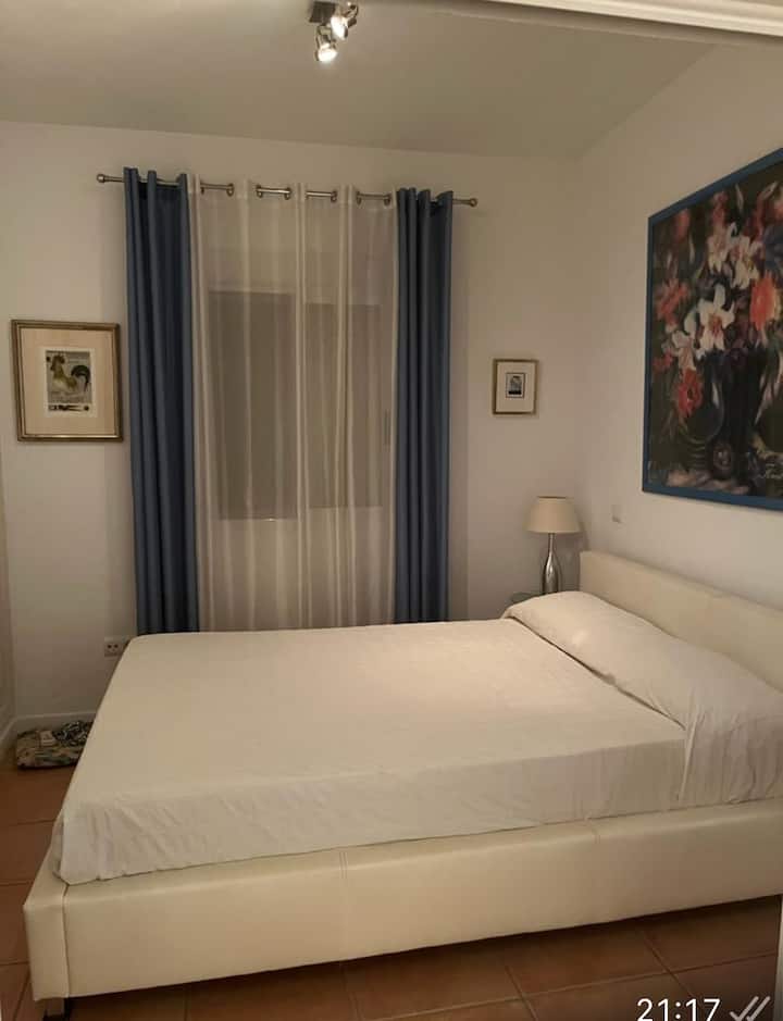 غرفة النوم 1