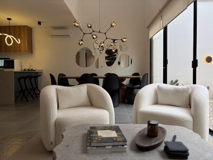 Suite Raíz | Planta Privada De Diseño Con Patio - Tequisquiapan