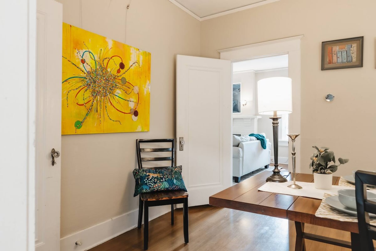 Historic Victorian Beauty on UT| Free Parking