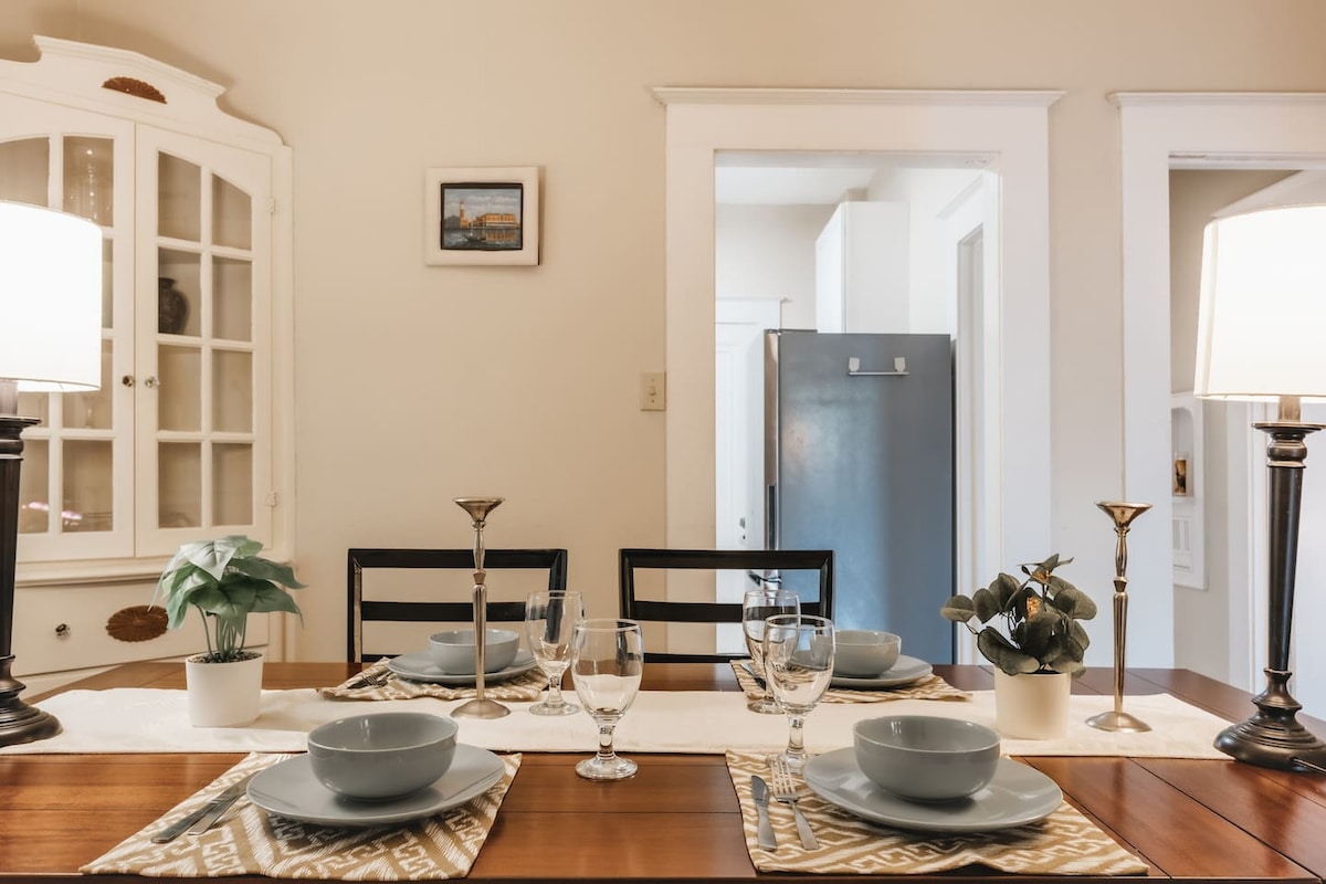 Historic Victorian Beauty on UT| Free Parking