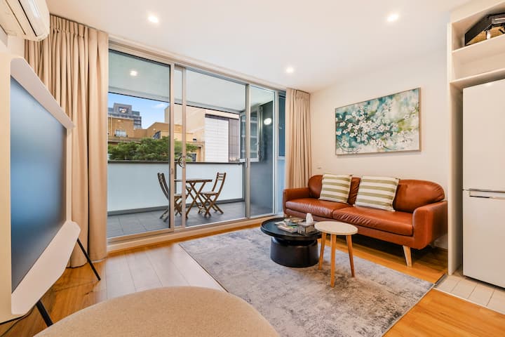 Pure Cosy Modern Apt · Pool & Spa ·Car Park - Australië