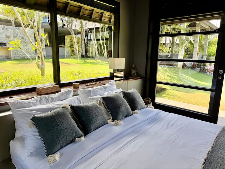 Life Is One - Experience! - Uluwatu