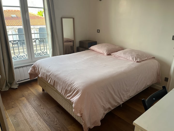 Bienvenue à Paris
Grand F2 Cosy - Bagnolet