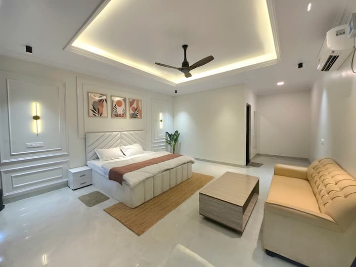 Welcome To The Most Premium And Luxurious Villa - Rajnandgaon