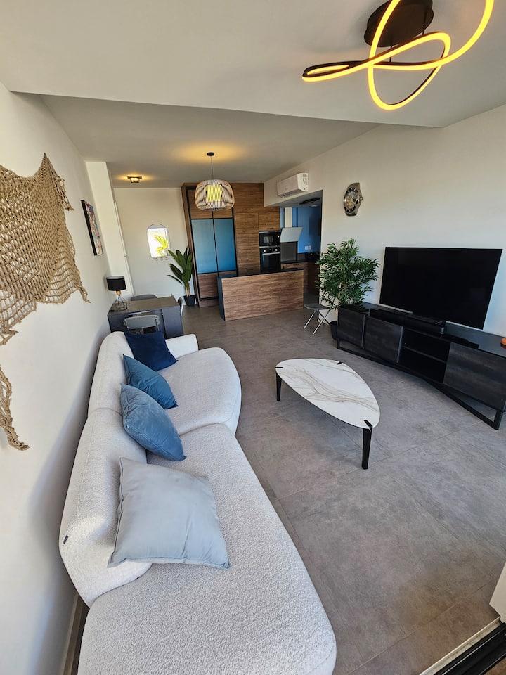 T4 Neuf, Rez-de- Jardin En Première Ligne Mer - Marseillan